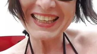 8 second pure strong squirt from Squirt Queen Julie