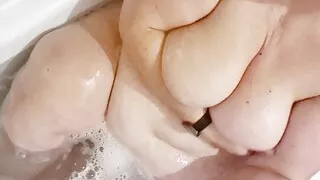 Shower and bath time for a mature SBBW
