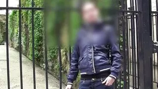 19 years old brunette first porn casting