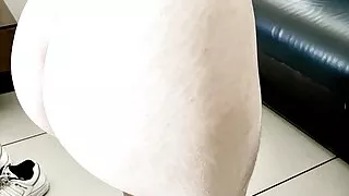 Girlfriend ki stepsister ko hotel mein choda