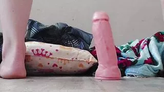 Amateur homemade wife fucking on the floor