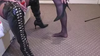 Joolz meets and fucks Anna La Sex with her strap on