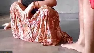 Devar ne ghar khali dekhker bhabi ke sath kiya sex