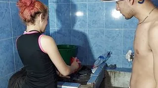 I find my neighbor's slut doing laundry and I cum in her mouth