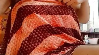 Hot video of desi Bhabhi after shower
