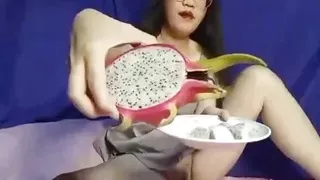 Super pussy and eating fruit 2