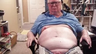 Wie ein kleiner Schwanz gerieben wird