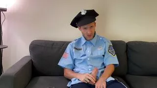 Polizist fickt Frau wegen zu schnellem Fahren