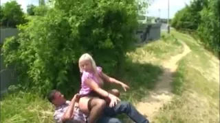Verrückter blonder öffentlicher Fick