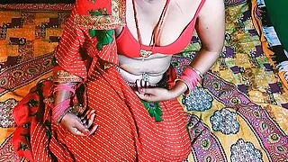 Desi Hot sex and dirty talk video.Homemade Hindi audio sex