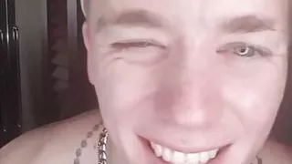 British Lad Lil D flexes and shows off Lean toned body!