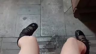 chinese sissy outdoor pissing