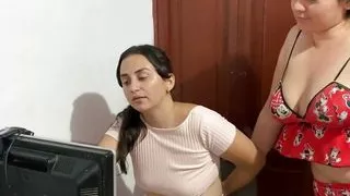 My stepsister is horny and she goes to look for me when I'm working so that I can fuck her pink pussy