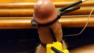 Zuckender Schwanz mit dickem Sperma - Schätzung