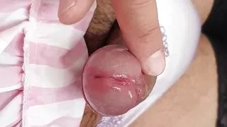 Heiße Wichse auf meinem rosa Nylonhöschen