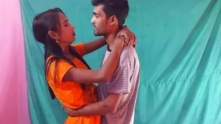 Friends with benefits threesome fucks a girl two guys