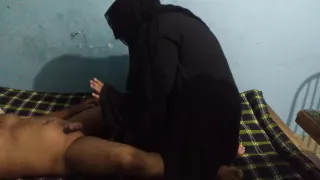 Iranian Mein Muslim Mahila Ne Apni Naukrani Ke Bete Se Kiya Rep - Hindi Choda Chudi