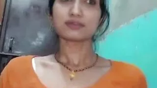 Das indische Mädchen Lalita bhabhi wurde von ihrem College-Freund nach der Hochzeit gefickt