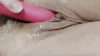 Rosa Vibro hilft mir beim Orgasmus