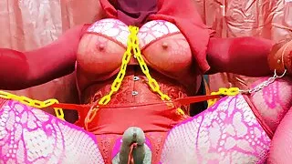 Elisya masturbiert hart setzt Sperma frei und führt einen Dildo in ihren Arsch ein