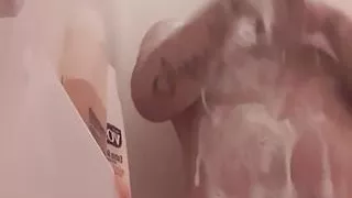 Waschen und mit mir selbst spielen