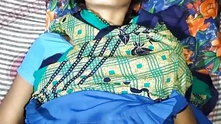 Rani Desi bhabhi ki chudayi devar ne bhabhi ki gad se padh nikal diya