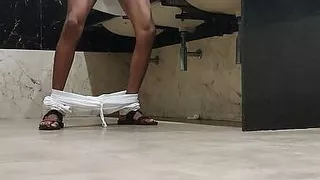 Amateursex, Arabische Frauen, Asiatische Weiber, Bar, Crossdresser, Masturbation