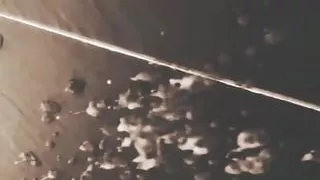 Riesiger Cumshot in der Turnhalle