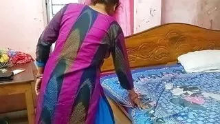 I fuck my stepmom while my stepsister is not the room - desi tumpa