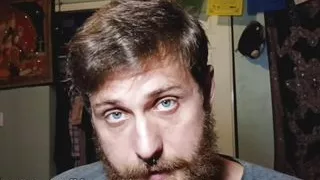 Leck meinen Schwanz vor der Kamera, damit jeder weiß, was für eine Schlampe du bist