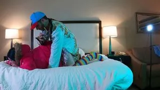 Berühmtheit fickt heißes Tgirl in Keuschheit