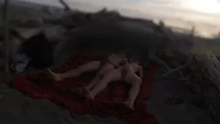 Fremde haben meine Frau dabei erwischt, wie sie meinen Schwanz an einem öffentlichen Nacktstrand mit Cumshot berührt und masturbiert hat - MissCreamy