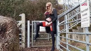 Tranny Solo Spiel durch die Eisenbahn