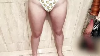 Wetting her knickers in the shower and then playing slightly (yellow pee)