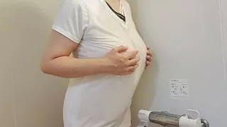 Married woman masturbating with a dildo