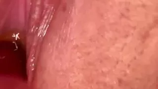 Making the pussy squirt