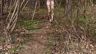 Nackt dekoriert schamlos eingesperrt