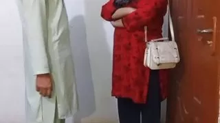 College young boy ne 4000 mein Desi randee ko bulaakar choda