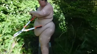 Bbw garden time