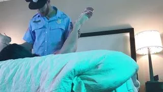 Polizei fickt heiße Transfrau in Keuschheit