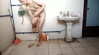 Classmate stays at home and secretly takes a bath 2