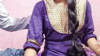 Desi ladaki ne baigan rang ka kapada pahankar kya Kamal ki lag Rahi hai