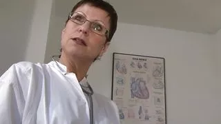 Gyno doctor satisfies herself horny on the gynecologist chair and has a violent orgasm