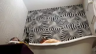 StepDad fucking my stepsister in the family bathtub