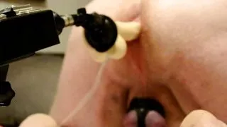 Mein erstes Fickvideo gefickt von der Fickmaschine