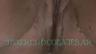 making that pretty pussy squirt