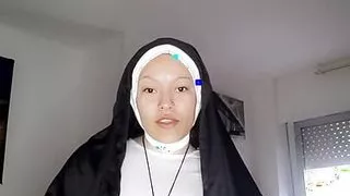 Nonne Sor Rita gibt einen Blowjob auf Xhamster