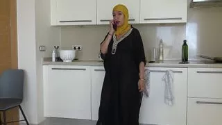 A sexy arab woman with a big ass cheats on her husband on camera
