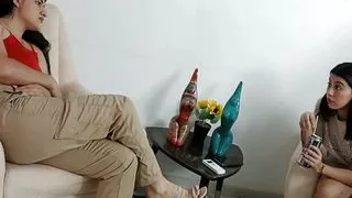 Two friends who just want to have fun for a while - Porn in Spanish