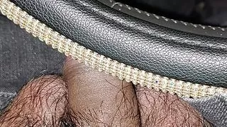 Mechaniker fand Tänzerin High Heels in ihrem Auto und spiele mit mir im Auto